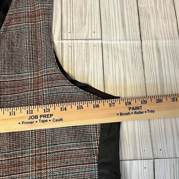 Reversible Wool Vest - Picture 7 of 7